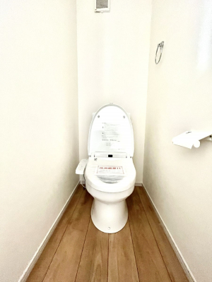 gC@`Toilet`  YEXbLEKȃEHVbgtgCł낰ԂłB  gC͖g킴𓾂Ȃ́BۂłˁB  gC2̂Œ̍Gɕ֗łI