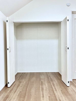 [@m̃N[[bgBŝŌ̈ߗނ܂܂B