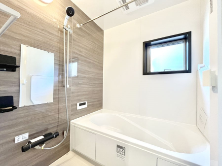 @`Bath Room`@͋C̗ŖɌătbVB@\tĂ̂ŗׂ̐@uŐ􂢏オ󕨂AJ̓VCCɂ邱Ƃ\łB