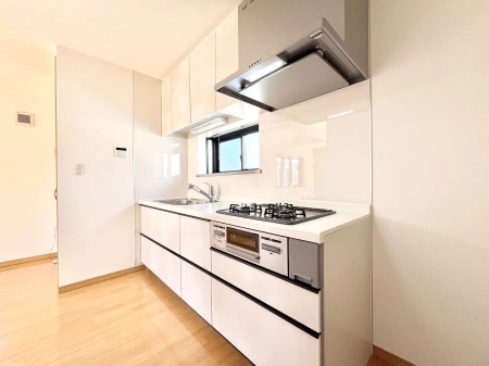 Lb`@`Kitchen`@LĎg₷Lb`ȂƑłɗAЕtԂȂłႢ܂[Ղ肠̂ŁAƐȈۂۂĂ܂B