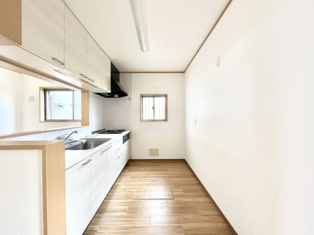 Lb`@`Kitchen`@R鑋̂Lb`gꏊ炱Agl܂BƂLb`R[i[͎LȎdオƂȂĂ܂B