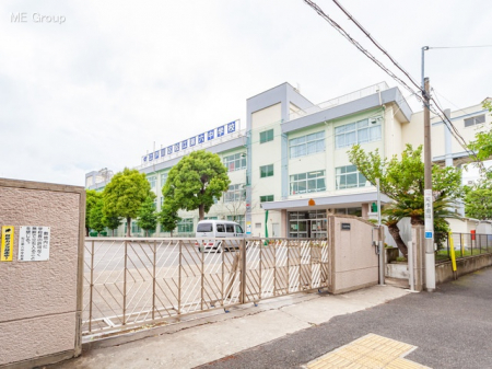周辺環境　中学校 700m 江戸川区立松江第六中学校