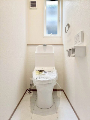 gC@`Toilet`@YEXbLEKȃEHVbgtgCł낰ԂłB1A2KɃgCXy[XǏ薾邭AKԂƂȂĂ܂gꏊ炱̔złI