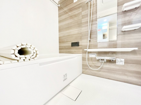 @̂_[NJ[ɂoX[1̔tbVI