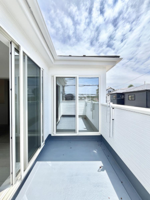 �o���R�j�[�@�������P�������`Balcony�`  �o���R�j�[�͉������z���������݁A���z�c����󕨂��C�����悭�������Ƃ��ł��܂��B  �g���₷���J���I�ȃo���R�j�[�ł����z�����������Ղ�~�蒍���A�o���R�j�[�t���Z�܂��B  