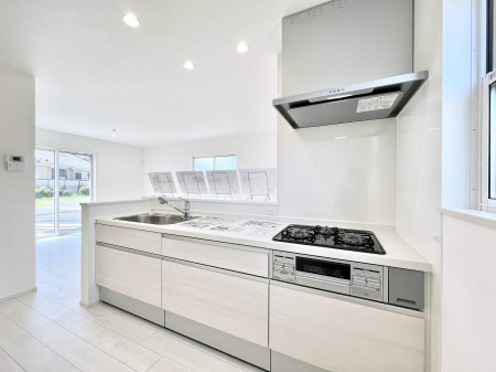 �L�b�`���@�������P�������`Kitchen�`�@�u���������͉�����낤�v����ȃL�b�`���Ȃ�v�������藿�����ł����Ⴂ�܂��B�L�b�`������̓��r���O����]�ł��܂��B�Ƒ����Ȃ��邨�Ƃ������ɂ������܂��B