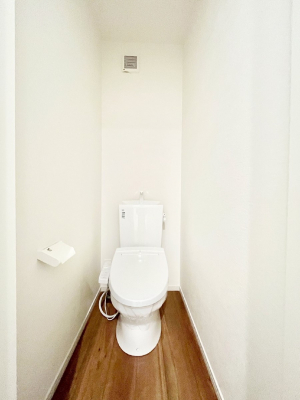 gC@Q`Toilet`@̂鐅gC̓EHVbgtłgC͖g킴𓾂Ȃ́BۂłˁBgC2̂Œ̍Gɕ֗łI