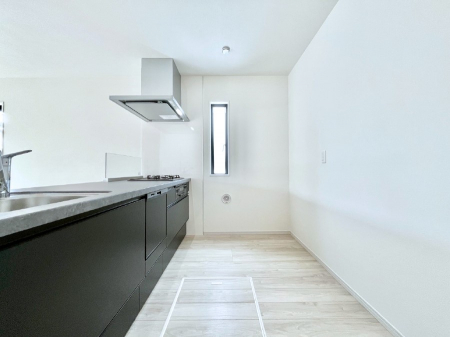 Lb`@`Kitchen`@R鑋̂Lb`gꏊ炱Agl܂BƂLb`R[i[͎LȎdオƂȂĂ܂B