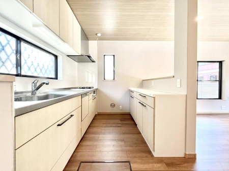 Lb`@`Kitchen`@R鑋̂Lb`gꏊ炱Agl܂BƂLb`R[i[͎LȎdオƂȂĂ܂B