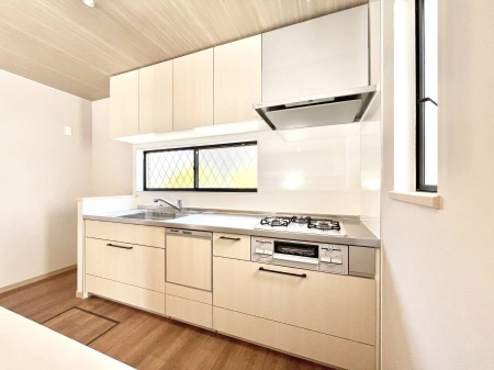 Lb`@`Kitchen`@LĎg₷Lb`ȂƑłɗAЕtԂȂłႢ܂[Ղ肠̂ŁAƐȈۂۂĂ܂B