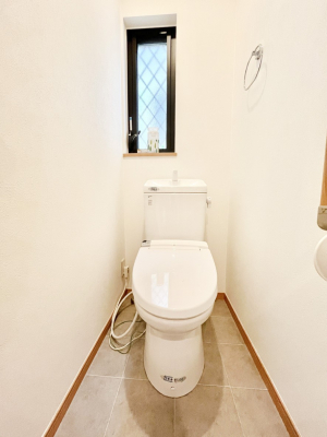 gC@`Toilet`@1A2KɃgCXy[XǏ薾邭AKԂƂȂĂ܂gꏊ炱̔złI