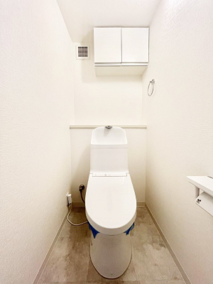 gC@`Toilet`@YEXbLEKȃEHVbgtgCł낰ԂłBgC͖g킴𓾂Ȃ́BۂłˁBXbgNuƂĕ֗Ȏ[ItB