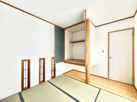 ̑ρ@`Japanese Room`@aʂȎԁA炩ȏt̂炩ȎA~͂̎炷zƂԁAoNɂĕ\ςʂȏꏊAƑ݂Ȃ̂Cɓ̋ԁB