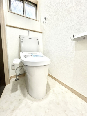 gC@`Toilet`@YEXbLEKȃEHVbgtgCł낰ԂłB1A2KɃgCXy[XǏ薾邭AKԂƂȂĂ܂gꏊ炱̔złI