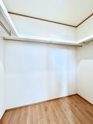 ̑@EH[NCN[[bgtŐԂLpł܂B