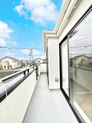 oRj[@B`Balcony`  oRj[͉z݁Azc󕨂C悭Ƃł܂B  g₷JIȃoRj[łzՂ~蒍AoRj[tZ܂B  