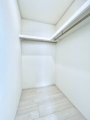 ̑@EH[NCN[[bgtŐԂLpł܂B