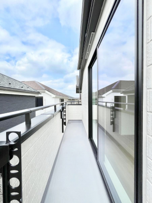 oRj[@A`Balcony`  oRj[͉z݁Azc󕨂C悭Ƃł܂B  g₷JIȃoRj[łzՂ~蒍AoRj[tZ܂B  