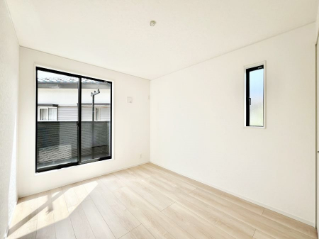 Q@`Bed Room`@2ʍ̌mۂ邢́AʂǂAϋSn̗ǂԂƂȂĂ܂Bu₩ȕċN钩́AK̎n܂ɁIʕƂĂǂZ܂