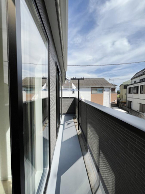 oRj[@`Balcony`  oRj[͉z݁Azc󕨂C悭Ƃł܂B  g₷JIȃoRj[łzՂ~蒍AoRj[tZ܂B  