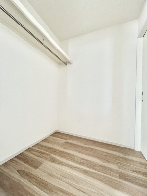 ̑@P`Walk-in Closet`@KvȂ̂R[fBl[gꗗĊmFłAgxx⏀ZԂōςރEH[NCN[[bgݒu܂BƂ̒Ƃ֗Ȏ[Xy[XłB