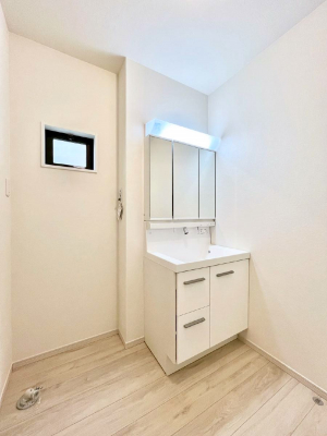 ���̑��@�������Q�������`Dressing Room�`�@�Â��Ȃ肪���Ȑ��ʏ�����������ƍ̌��Ɗ��C���\�Ȃ̂ŋC�����悭���g�������܂��B�O�ʋ��^�C�v�̐��ʑ�͋������[�ŎU�炩�肪���Ȑ��ʏ����X�b�L����