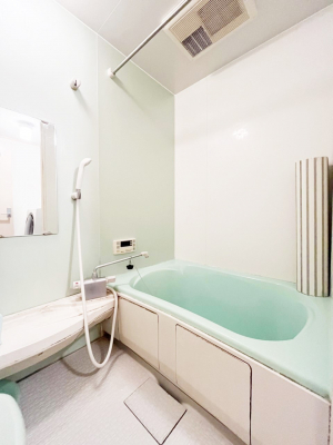 @`Bath Room`  ƑL΂ē邱Ƃ\I  qlƂꏏł\ȍLȂ̂ŁArOƂ͈ƑcR̂ЂƎy݂܂B  
