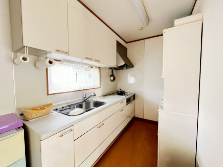 Lb`@`Kitchen`@R鑋̂Lb`gꏊ炱Agl܂BƂLb`R[i[͎LȎdオƂȂĂ܂B