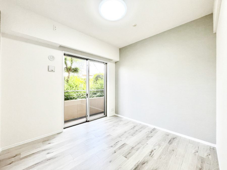 ̑ρ@`Bed Room`@؂̉肪₳t[O͈炬炷vCx[gԁB߂̃t[Oł̂ŁAǎƂ}b`AXɍLĂʂB