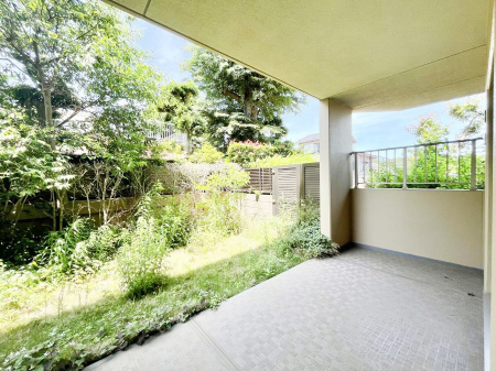 oRj[@`Balcony`  oRj[͉z݁Azc󕨂C悭Ƃł܂B  g₷JIȃoRj[łzՂ~蒍AoRj[tZ܂B  