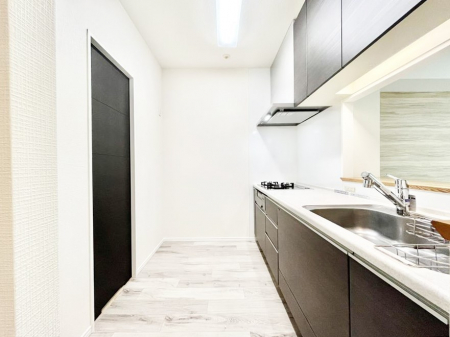 Lb`@`Kitchen`@gꏊ炱Agl܂BƂLb`R[i[͎LȎdオƂȂĂ܂BLXƂXy[XŃXgXȂy݂܂