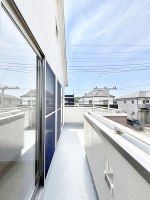 oRj[@`Balcony`  oRj[͉z݁Azc󕨂C悭Ƃł܂B  g₷JIȃoRj[łzՂ~蒍AoRj[tZ܂B  