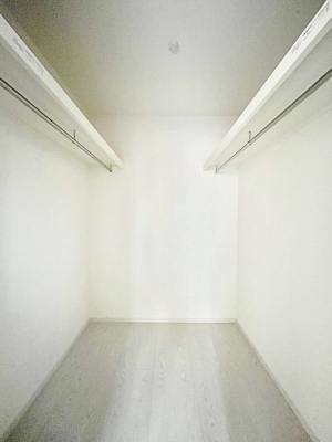 ̑@`Walk-in Closet`@KvȂ̂R[fBl[gꗗĊmFłAgxx⏀ZԂōςރEH[NCN[[bgݒu܂BƂ̒Ƃ֗Ȏ[Xy[XłB