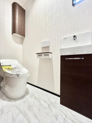 gC@`Toilet`@YEXbLEKȃEHVbgtgCł낰ԂłB1A2KɃgCXy[XǏ薾邭AKԂƂȂĂ܂gꏊ炱̔złI