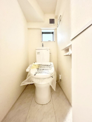 gC@`Toilet`@YEXbLEKȃEHVbgtgCł낰ԂłB1A2KɃgCXy[XǏ薾邭AKԂƂȂĂ܂gꏊ炱̔złI