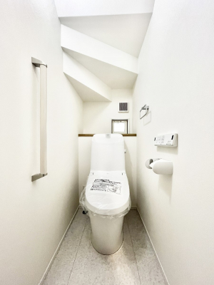 gC@Q`Toilet`@̂鐅gC̓EHVbgtłgC͖g킴𓾂Ȃ́BۂłˁBgC2̂Œ̍Gɕ֗łI