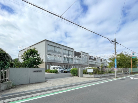 周辺環境　中学校 390m 八千代市立八千代中学校