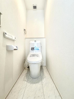 トイレ　トイレは1階と2階それぞれに配置されていてとても便利です。 