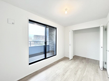 ���̑����ρ@�o���R�j�[���J�������v���X���Ă����m��