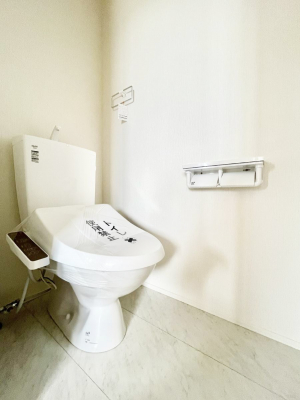 gC@S`Toilet`@̂鐅gC̓EHVbgtłgC͖g킴𓾂Ȃ́BۂłˁBgC2̂Œ̍Gɕ֗łI