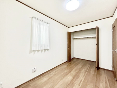 Q@a`Bed Room`  ɂ͎[N[[bgIiĝm⏬͂AGߕ̂mȂǂƐڂ܂܂B  ԂLgpł܂ˁB