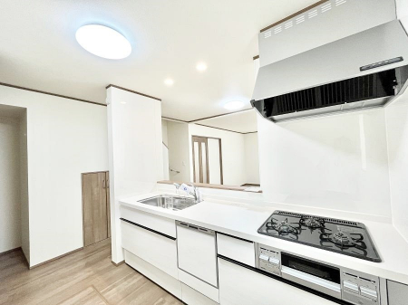 Lb`@a`Kitchen`  rOnJE^[Lb`B  ȂƑƃR~jP[VƂ邾łȂA傫ȊJ邱Ƃł܂B  ql̐邱Ƃł܂ˁI