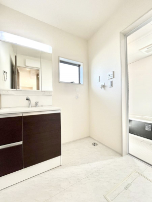 ���̑��@�������̂�����K��Ԃł��B�����̐g�x�x���C�����ǂ����g�������܂��B 