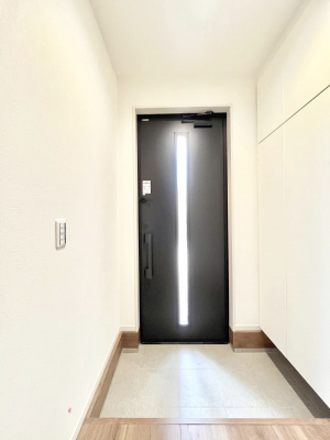 ց@P`Entrance`@ւ͉Ƃ̊Ƃ܂䂪Ƃ̃ZX肰Ȃ閣͂錺֑ÿ݂BAxɉƑقƂłSn悢ԑ؂łˁ