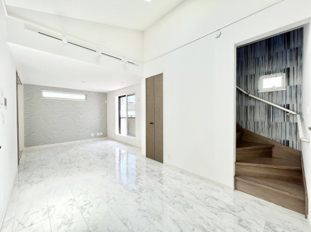 ���̑����ρ@�����u�������܁v�u��������v�Ƒ��Ƃ̃R�~���j�P�[�V�������[�܂郊�r���O�C���K�i������܂��B 