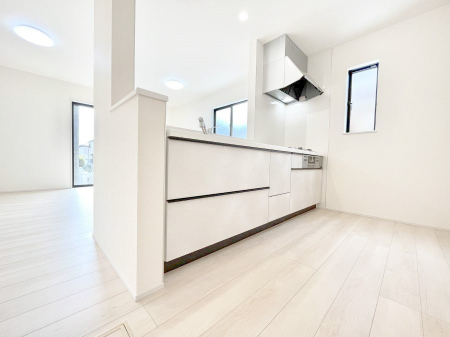 Lb`@`Kitchen`@LĎg₷Lb`ȂƑłɗAЕtԂȂłႢ܂[Ղ肠̂ŁAƐȈۂۂĂ܂B