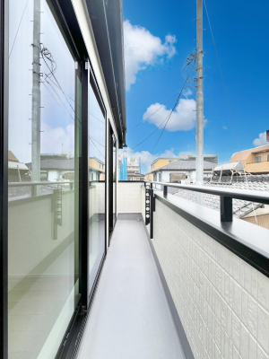 oRj[@A`Balcony`  oRj[͉z݁Azc󕨂C悭Ƃł܂B  g₷JIȃoRj[łzՂ~蒍AoRj[tZ܂B  