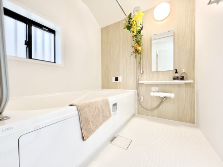 �����@����̔�������Ă���閾�邢�������̂���o�X���[��