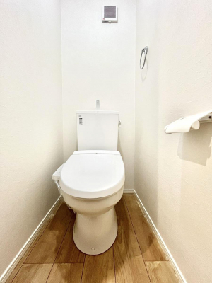 gC@`Toilet`@YEXbLEKȃEHVbgtgCł낰ԂłBgC͖g킴𓾂Ȃ́BۂłˁBgC2̂Œ̍Gɕ֗łI