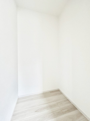 ̑@`Walk-in Closet`@KvȂ̂R[fBl[gꗗĊmFłAgxx⏀ZԂōςރEH[NCN[[bgݒu܂BƂ̒Ƃ֗Ȏ[Xy[XłB